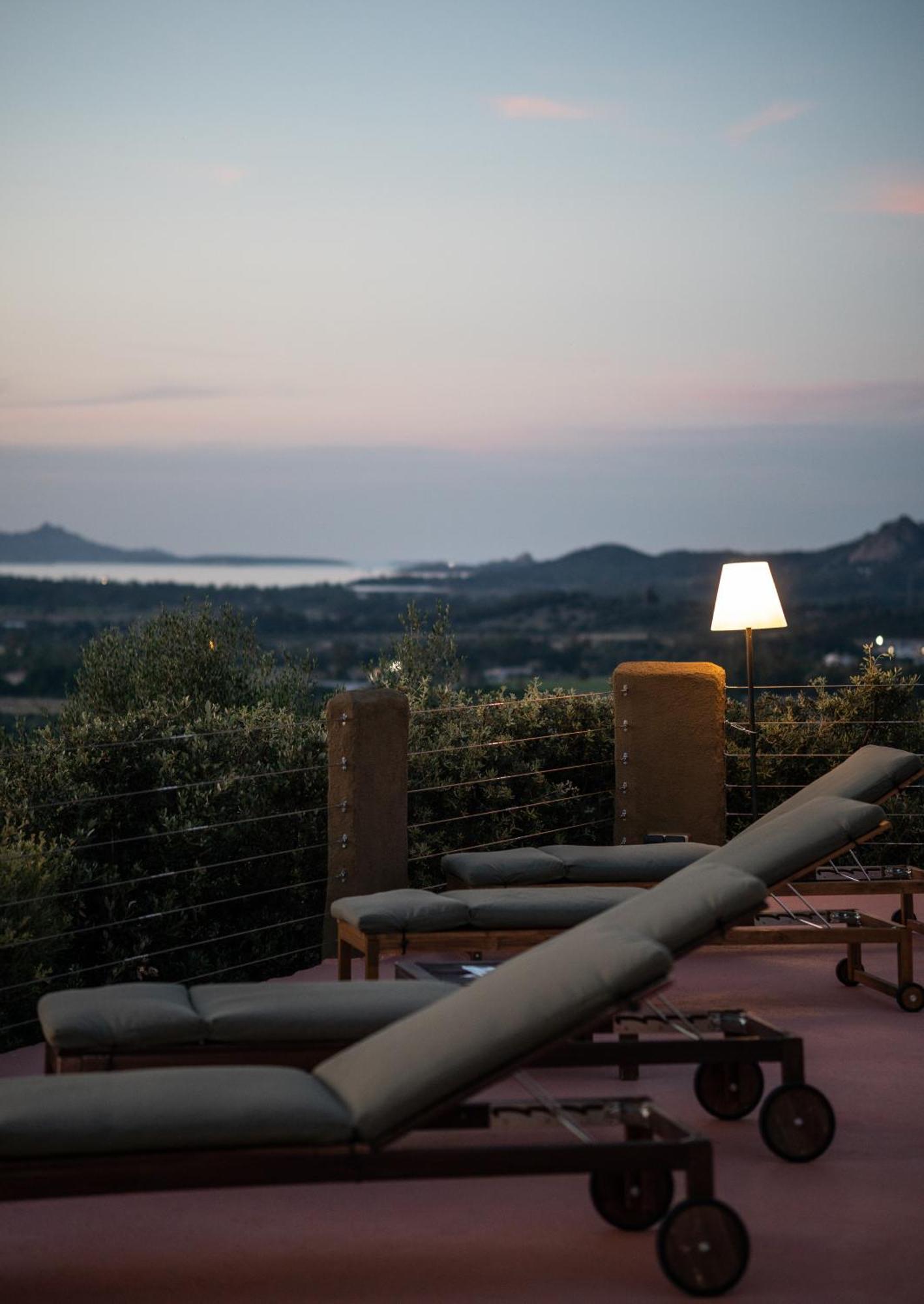 Villa Tre Nibbari San Pantaleo Exteriör bild
